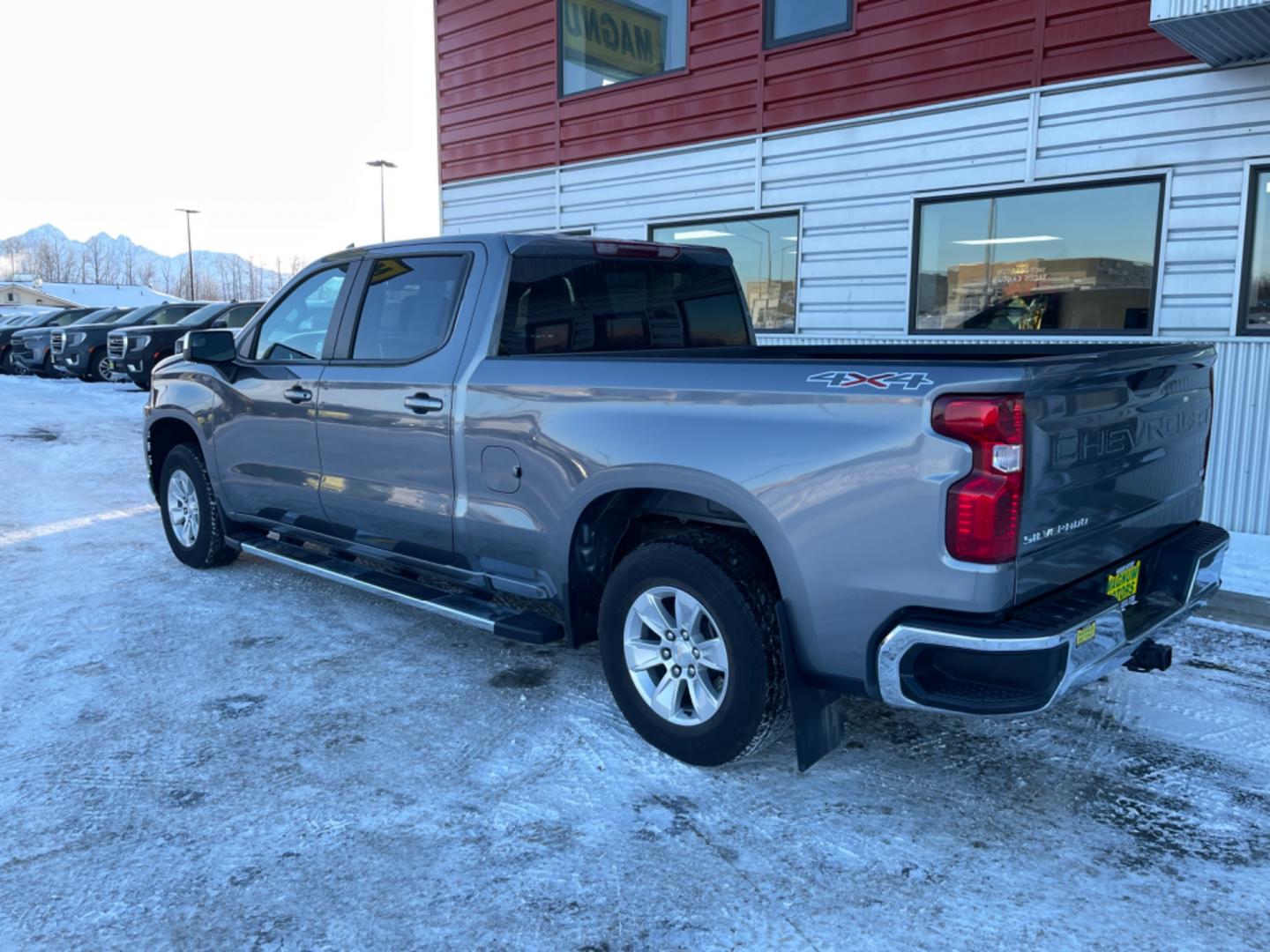 2021 Silver Chevrolet Silverado 1500 LT Crew Cab 4WD (3GCUYDED0MG) with an 5.3L V8 OHV 16V engine, 6A transmission, located at 1960 Industrial Drive, Wasilla, 99654, (907) 274-2277, 61.573475, -149.400146 - Photo#3